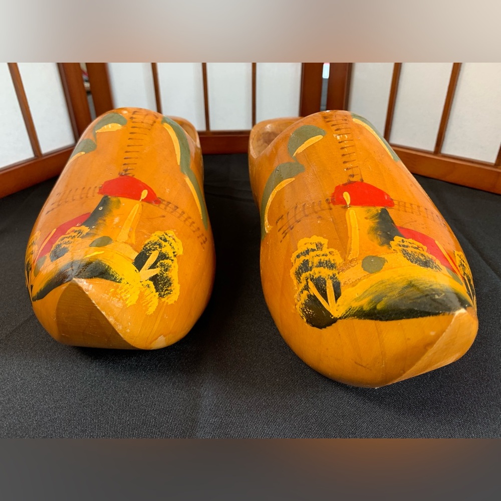 Dutch Wooden Clogs. Size:Large. Women’s 10 Men’s 8. Like New. Unisex - Picture 2 of 6